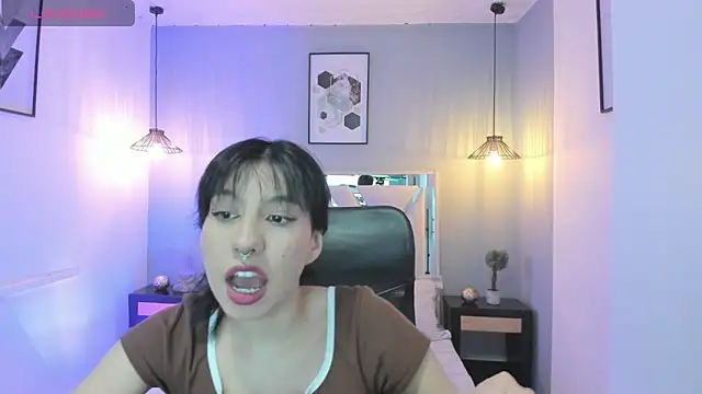 Snapshot of zoe-moreau chatting on 03-16-26, 07:29 zoe-moreau online show from 03-16-26, 07:29