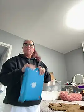 Snapshot of Angel-LinaX chatting on 02-13-26, 03:19 Angel-LinaX online show from 02-13-26, 03:19