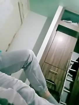 Yerackhip online show from 04-29-26, 01:10