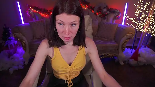 Snapshot of AmiraGoldd chatting on 01-16-26, 01:59 AmiraGoldd online show from 01-16-26, 01:59