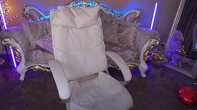 Snapshot of AmiraGoldd chatting on 02-10-26, 02:21 AmiraGoldd online show from 02-10-26, 02:21