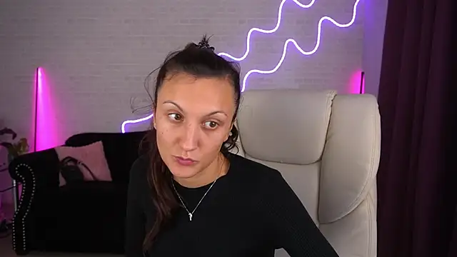 Snapshot of ZafiraMoonn chatting on 11-04-25, 08:46 ZafiraMoonn online show from 11-04-25, 08:46