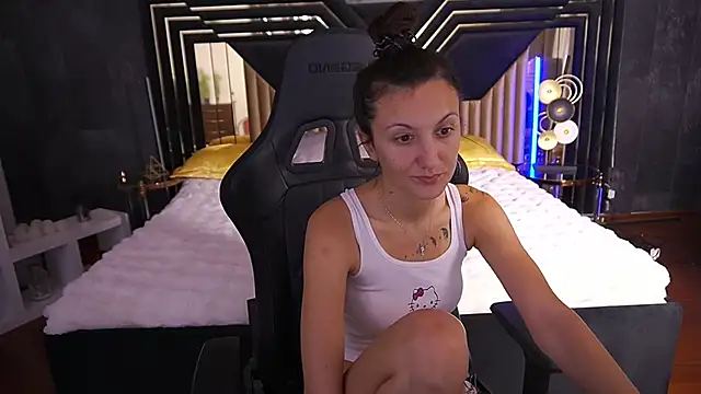 ZafiraMoonn online show from 11-06-25, 07:31