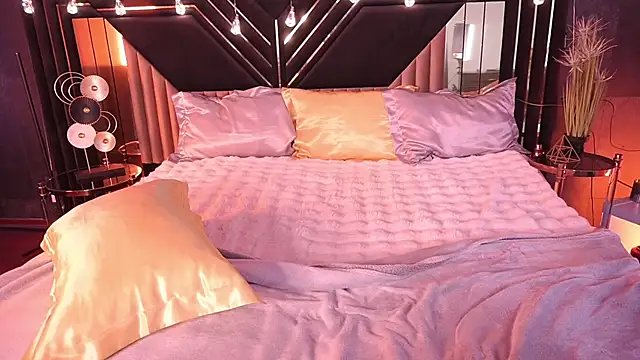 ZafiraMoonn online show from 12-23-25, 07:17