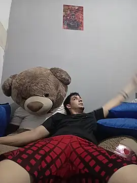 Theo Lightwood online show from 11-05-25, 05:24