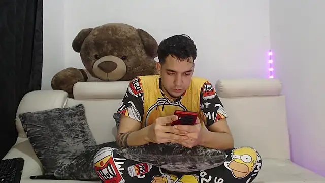 Theo Lightwood online show from 11-10-25, 11:42