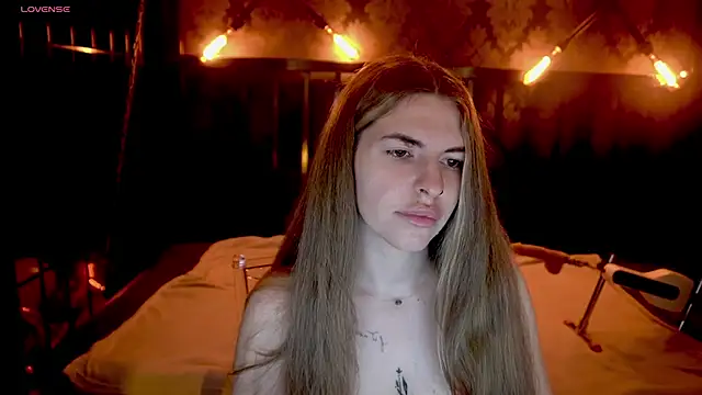 Snapshot of DanielaReign chatting on 03-01-26, 06:48 DanielaReign online show from 03-01-26, 06:48