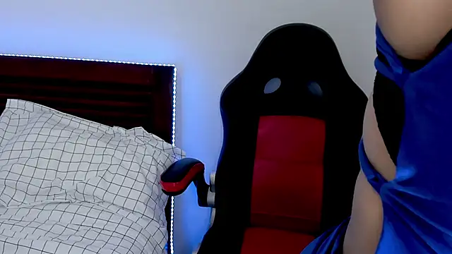 Snapshot of vanessa_saquirt chatting on 02-14-26, 02:08 vanessa saquirt online show from 02-14-26, 02:08