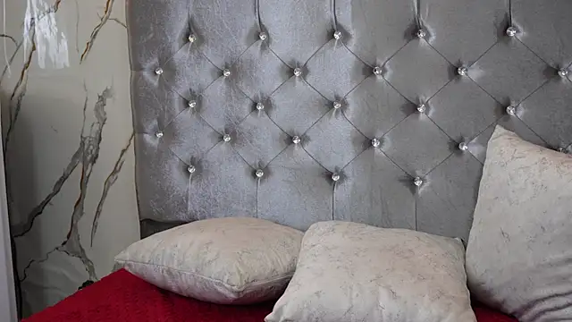 vanessa saquirt online show from 04-29-26, 04:05