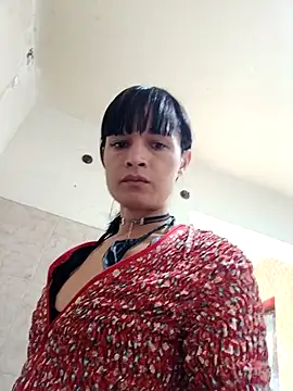 Snapshot of PaulinaLondra2 chatting on 11-11-25, 02:28 PaulinaLondra2 online show from 11-11-25, 02:28