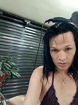 Snapshot of PaulinaLondra2 chatting on 11-18-25, 10:41 PaulinaLondra2 online show from 11-18-25, 10:41