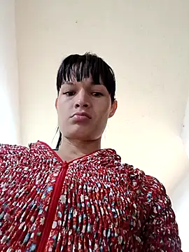 Snapshot of PaulinaLondra2 chatting on 12-02-25, 12:54 PaulinaLondra2 online show from 12-02-25, 12:54