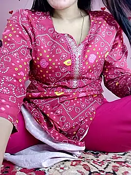 Snapshot of Saniya76 chatting on 05-21-26, 01:51 Saniya76 online show from 05-21-26, 01:51