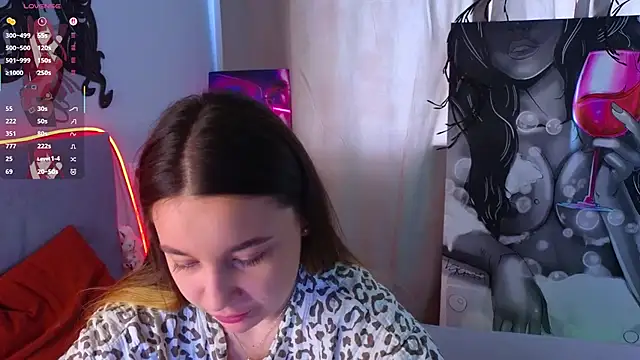 Snapshot of LauriePerez chatting on 02-13-26, 08:54 LauriePerez online show from 02-13-26, 08:54