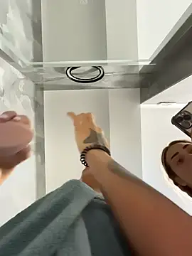 VickyM99 online show from 12-14-25, 08:09