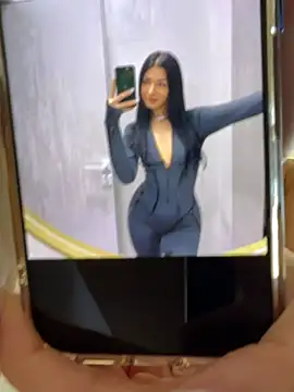 VickyM99 online show from 04-25-26, 01:41