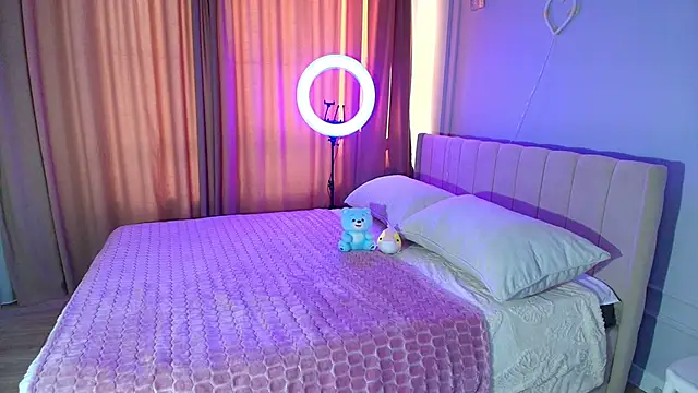 Snapshot of lihnpham chatting on 11-23-25, 03:28 lihnpham online show from 11-23-25, 03:28