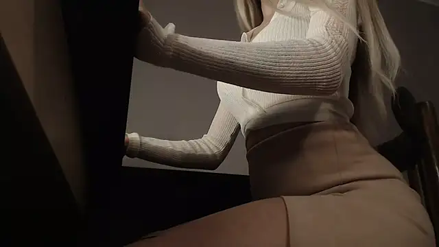 Snapshot of charm__me chatting on 02-07-26, 01:59 charm me online show from 02-07-26, 01:59