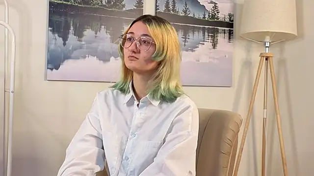 Snapshot of JoannieDrissel chatting on 11-04-25, 10:58 JoannieDrissel online show from 11-04-25, 10:58