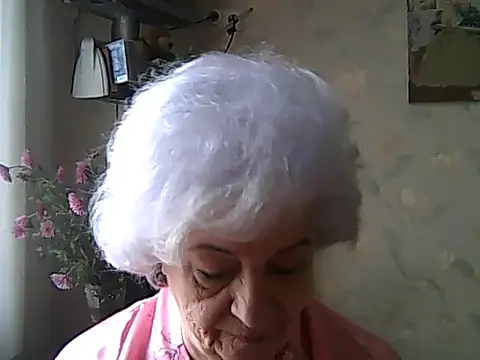 ValeriaKroww online show from 11-12-25, 08:04