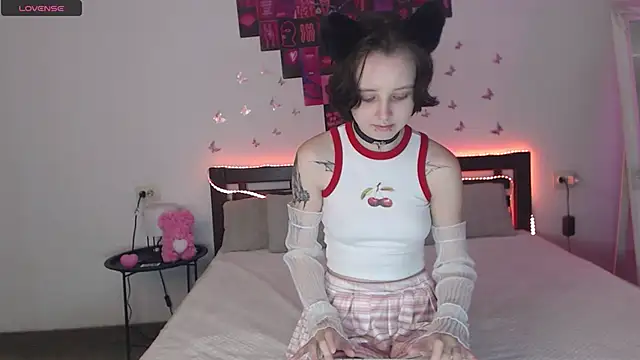 Snapshot of OliviaFlex chatting on 11-15-25, 08:33 OliviaFlex online show from 11-15-25, 08:33