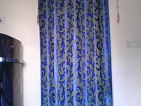 Snapshot of Mathi_cam chatting on 12-22-25, 04:09 Mathi cam online show from 12-22-25, 04:09