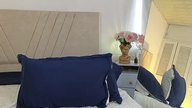 Snapshot of NatashaBlade_ chatting on 11-10-25, 01:43 NatashaBlade online show from 11-10-25, 01:43