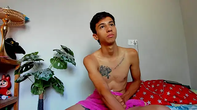 Snapshot of lucian_davii chatting on 07-17-26, 01:29 lucian davii online show from 07-17-26, 01:29
