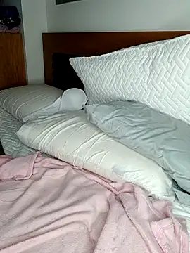 Snapshot of LiaAcosta chatting on 03-31-26, 02:13 LiaAcosta online show from 03-31-26, 02:13