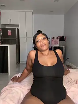 Snapshot of PrincessDreamm chatting on 02-17-26, 11:55 PrincessDreamm online show from 02-17-26, 11:55