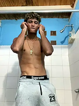 Snapshot of meliodas_23cm chatting on 12-19-25, 03:13 meliodas 23cm online show from 12-19-25, 03:13