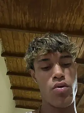 Snapshot of meliodas_23cm chatting on 01-10-26, 12:45 meliodas 23cm online show from 01-10-26, 12:45