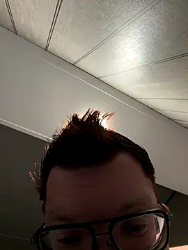 Snapshot of Mr-Red1997 chatting on 11-05-25, 01:05 Mr-Red1997 online show from 11-05-25, 01:05