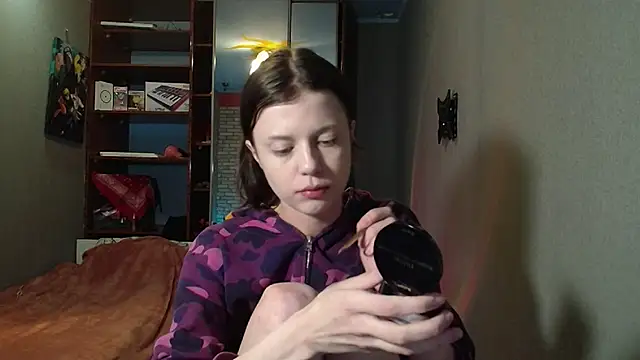 Snapshot of t_files_x chatting on 01-11-26, 04:34 t files x online show from 01-11-26, 04:34