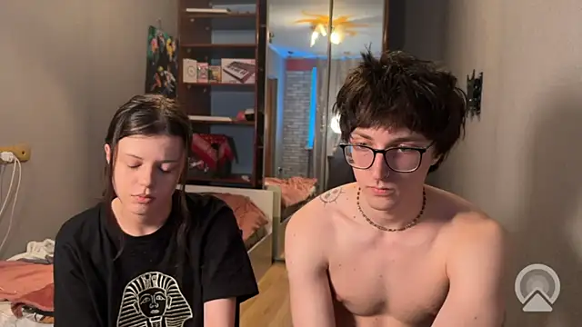 Snapshot of t_files_x chatting on 01-16-26, 09:08 t files x online show from 01-16-26, 09:08