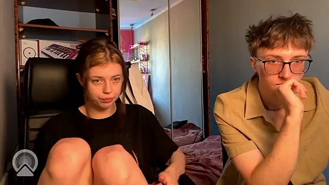 Snapshot of t_files_x chatting on 03-13-26, 11:06 t files x online show from 03-13-26, 11:06