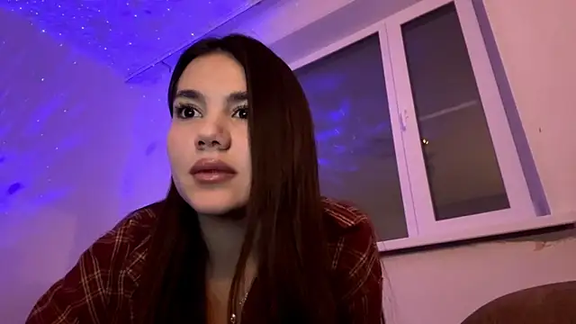 Snapshot of Priscillla_Cute chatting on 11-17-25, 03:07 Priscillla Cute online show from 11-17-25, 03:07