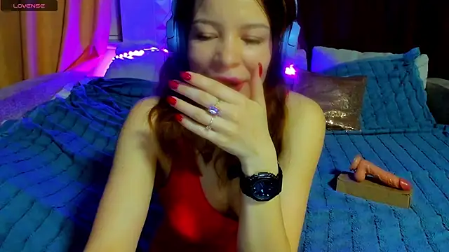 Eva purrr  online show from 04-15-26, 01:12