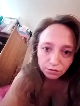 Snapshot of HotMommaCR chatting on 11-04-25, 01:21 HotMommaCR online show from 11-04-25, 01:21