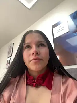 Snapshot of violettabond chatting on 11-04-25, 02:49 violettabond online show from 11-04-25, 02:49