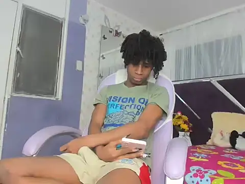 Santy bigcock 01 online show from 11-26-25, 12:17