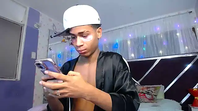 Santy bigcock 01 online show from 06-13-26, 02:26