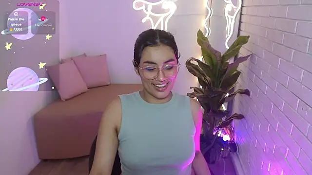 PEACHY TAY online show from 11-09-25, 11:30