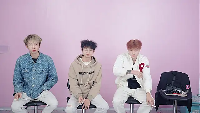 Beautifulboys-999 online show from 12-01-25, 07:35