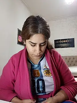 Snapshot of nahiarabiel33 chatting on 06-17-26, 06:09 nahiarabiel33 online show from 06-17-26, 06:09