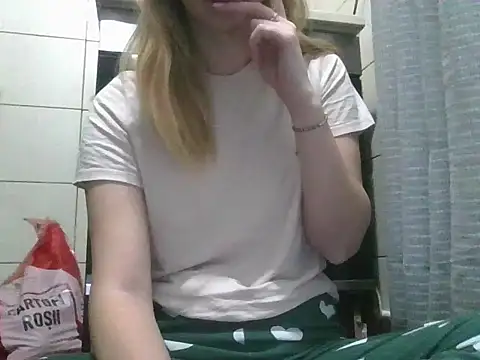 Snapshot of dirty_sasha00 chatting on 11-21-25, 04:44 dirty sasha00 online show from 11-21-25, 04:44