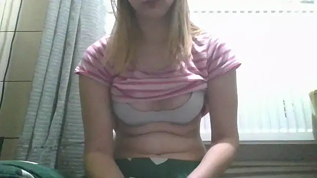 Snapshot of dirty_sasha00 chatting on 02-22-26, 04:02 dirty sasha00 online show from 02-22-26, 04:02