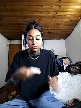 Snapshot of lyam_ebony_ chatting on 01-11-26, 04:50 lyam ebony online show from 01-11-26, 04:50