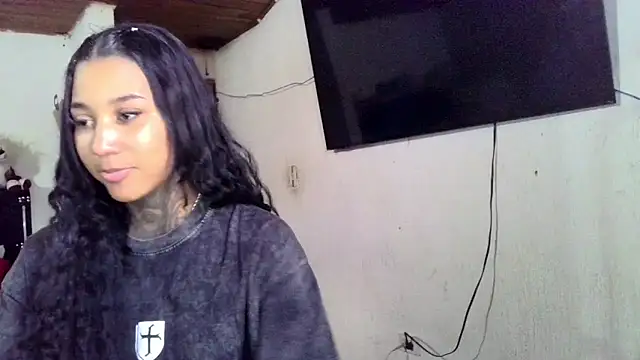 Snapshot of lyam_ebony_ chatting on 03-20-26, 08:03 lyam ebony online show from 03-20-26, 08:03