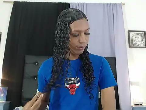 Snapshot of MiaCoock chatting on 11-07-25, 01:00 MiaCoock online show from 11-07-25, 01:00